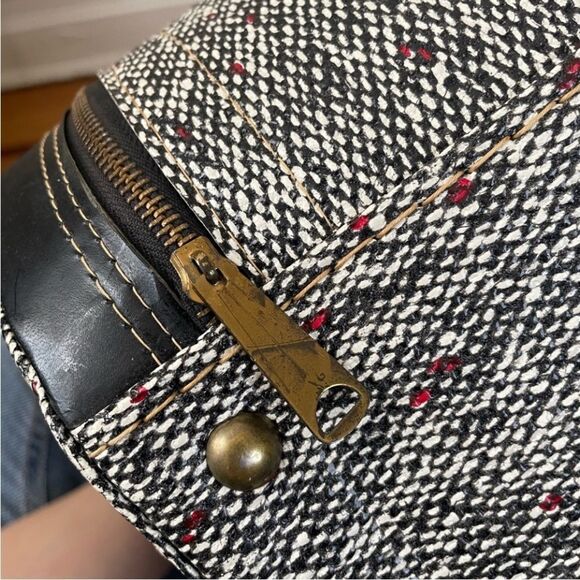 ♥️ Vintage Tweed 1950s Round Suitcase/Hat Box - Picture 6 of 11